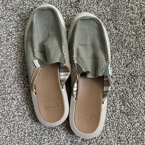 NWOT Sanuk Olive Canvas Slip-Ons